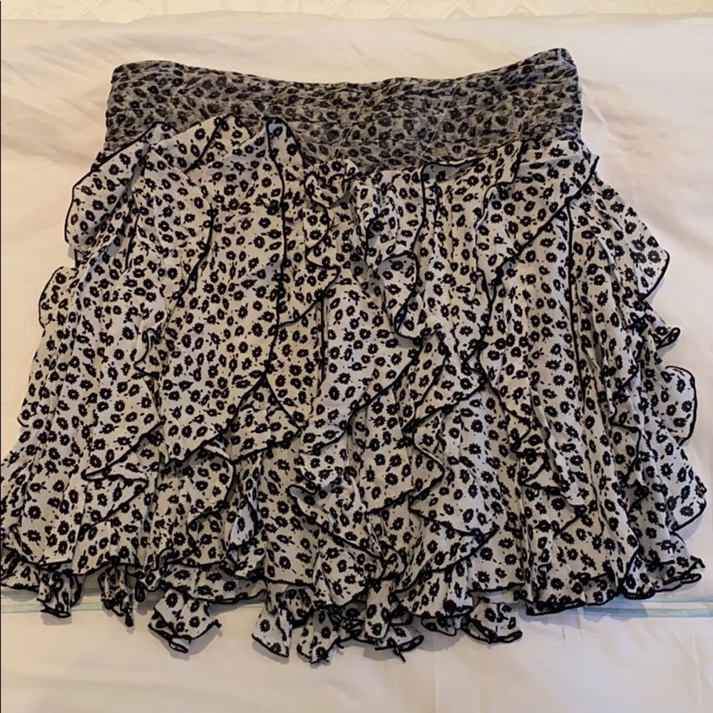 Poupette ruffle mini skirt - Picture 1 of 4